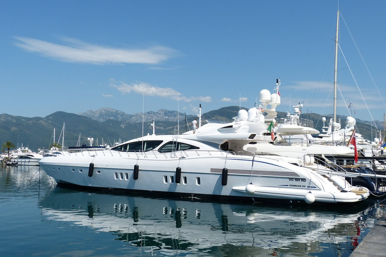 yacht2